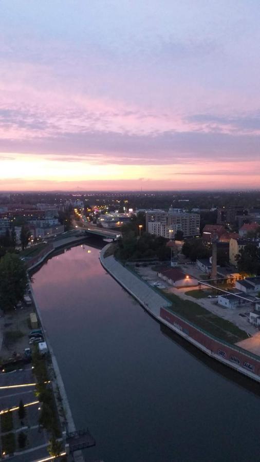 Atal Towers Prywatny Apartament Leilighet Wrocław Eksteriør bilde